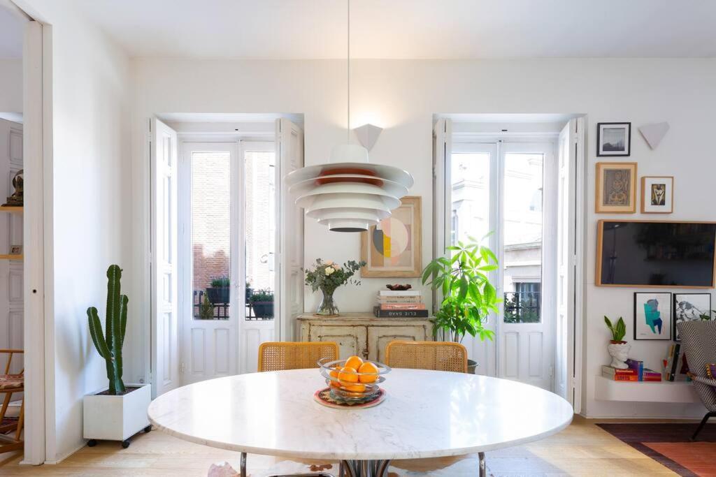 Elegant Next To Paseo Del Prado - Alameda Appartement *